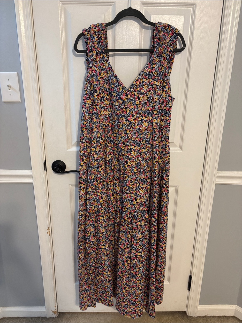 Floral V-Neck Maxi Dress - Multicolor (A26)